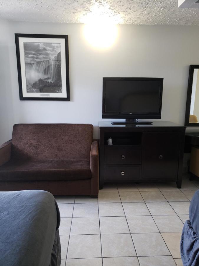 Motel Courtside 2*