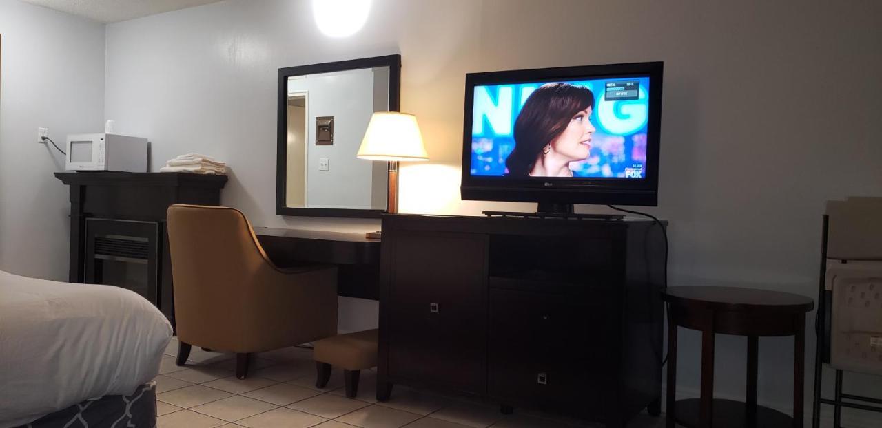 Courtside Motel 2*